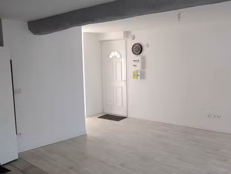 appartement t2 près de vetheuil à louer