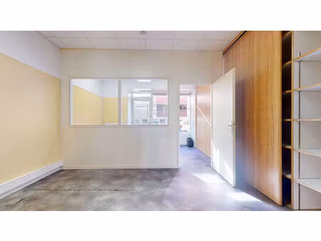 à vendre local commercial de 104 m² pontarlier centre-ville rez-de-chaussée