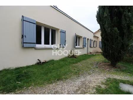 grande maison familiale à ozouer-le-voulgis sur terrain clos et arboré