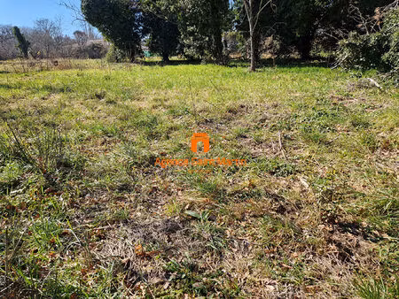 beau terrain viabilisé de 794 m²