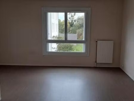 location appartement 4 pièces 79 m² à bourgueil (37140)