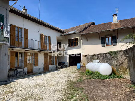 barraux maison de village + grange