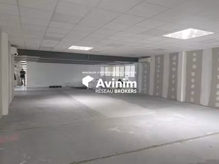 local de 400 m² en r+1 a montauroux