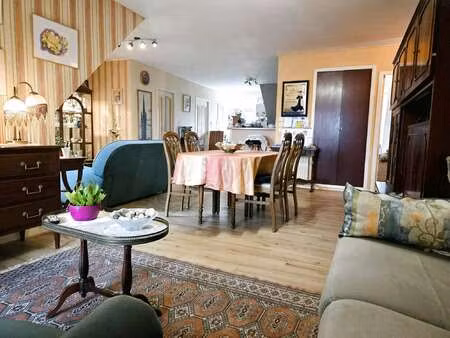 vente appartement 5 pièces piscine à landivisiau (29400) : à vendre 5 pièces piscine / 93m