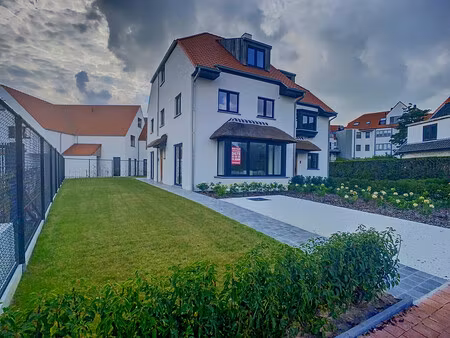 huis te koop in knokke-heist met 5 slaapkamers