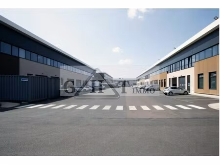 location local commercial