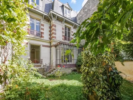 hôtel particulier à vendre dans le quartier auteuil nord
