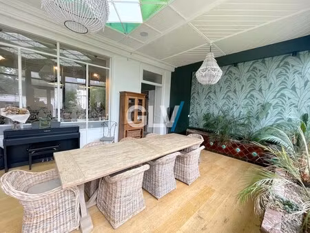 maison de luxe à vendre dans le quartier le paradis-les tertres