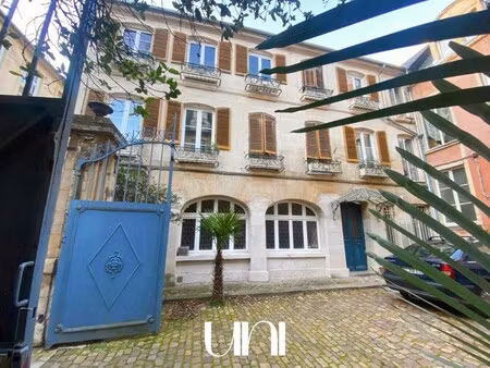 maison de luxe à vendre dans le quartier la verte vallée