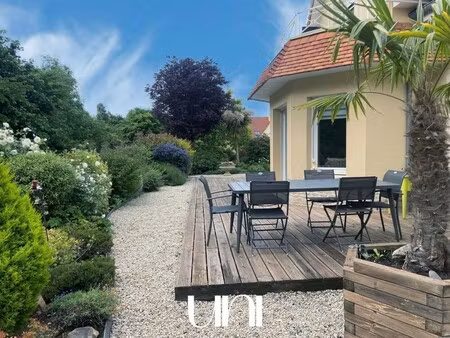 maison de luxe à vendre dans le quartier sud est