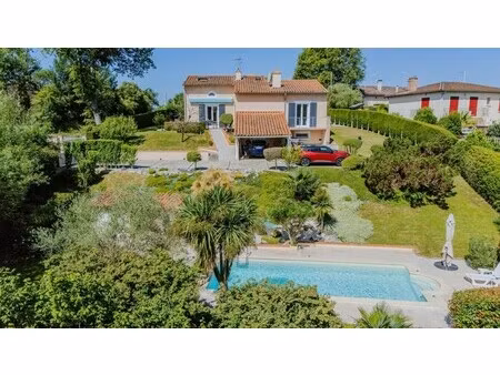 maison de luxe à vendre à daux