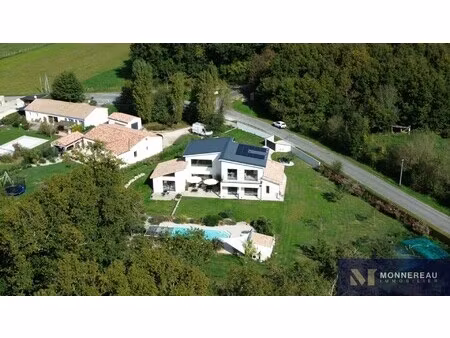 maison de luxe à vendre au le chay