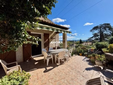 maison traditionnelle à vendre dans le quartier les cretes