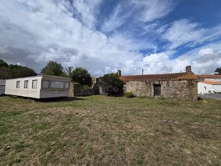 vente terrain à saint-julien-des-landes (85150) : à vendre / 4217m² saint-julien-des-lande