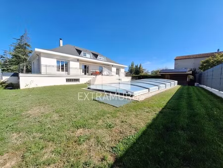 maison de luxe à vendre à saint-genis-les-ollières