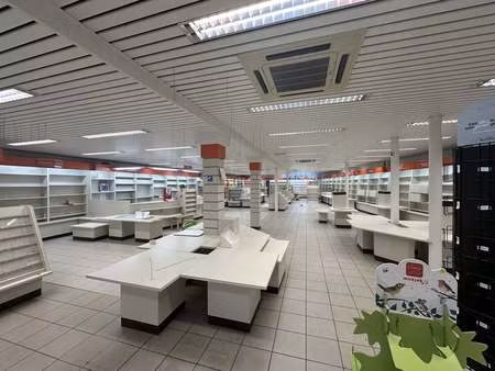 bien professionnel à louer à brasschaat € 3.550 (lgcrx) - the real estate company | zimmo