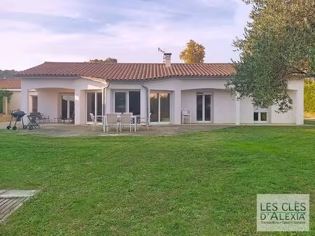 propriété 140 m² quatre chambres - terrain constructible