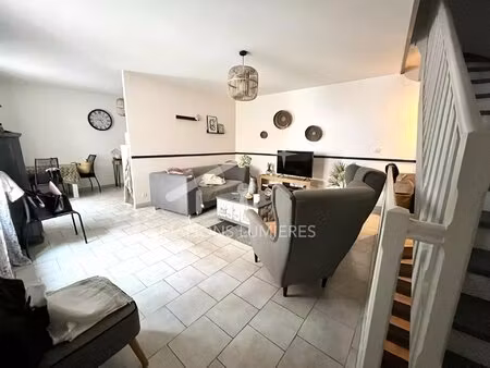 a louer t3 - 67m² + local 20m² - centre-ville l'isle-sur-la-sorgue - 850€