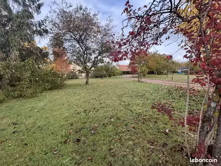 terrain 1500 m² connerré