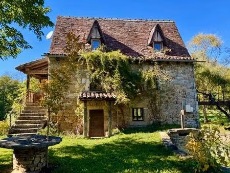 ravissante maison de caractere   renovation recente  sur 1 ha 2   environs de figeac et...