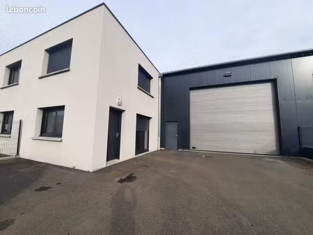 à louer – local commercial & stockage 230 m²