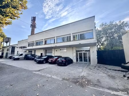 local 500 m² marseille