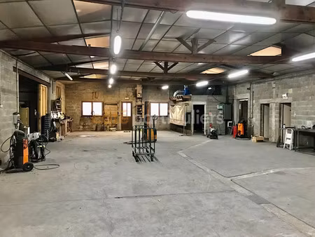 vente locaux professionnels 1080 m² à le pin (79140)  200 000 €