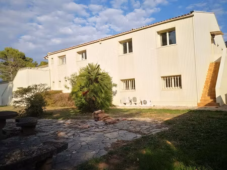 vente locaux professionnels 1300 m² à roquebrune-sur-argens (83520)  1 700 000 €