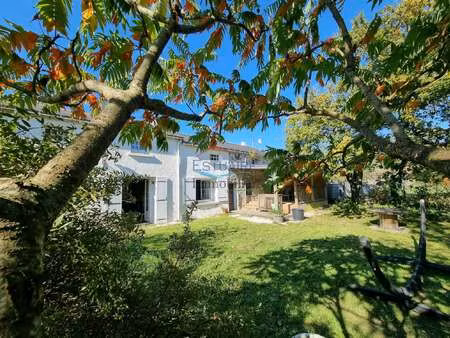 vente maison à saint-étienne-de-montluc (44360) : à vendre / 144m² saint-étienne-de-montlu