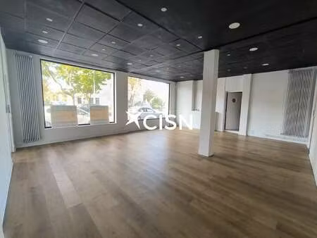 location bureaux et commerces à saint-nazaire (44600) : à louer / 137m² saint-nazaire