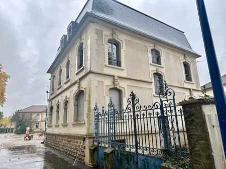 vente immeuble 14 pièces 285 m² à lure (70200)  250 000 €