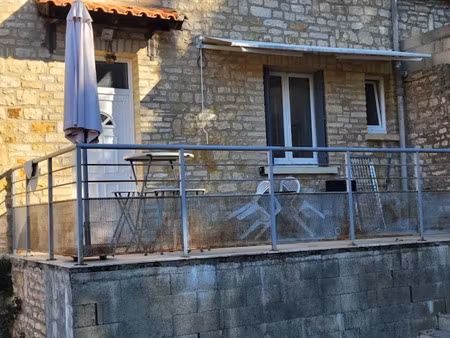 location meublée appartement 3 pièces 45 m² à cahors (46000)  650 €