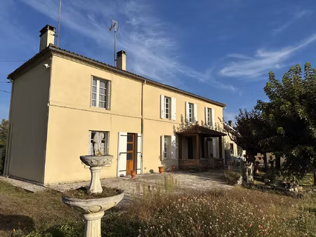 charme et potentiel à la campagne maison en pierre avec t2