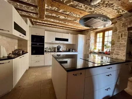 coup de cœur – authentique maison en pierre à port-lesney (plus de 200 m² habitables)