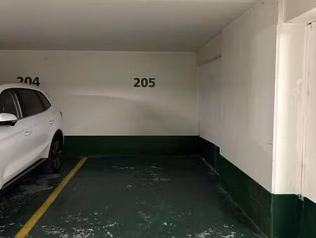 parking à louer - 12 m2 - paris - 75014 - ile-de-france
