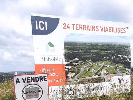 vente terrain à drain (49530) : à vendre / drain