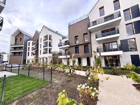 ** superbe appartement de 4 pieces avec terrasse et parking