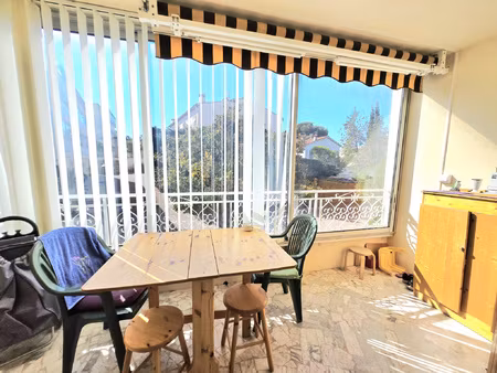 charmant studio secteur très recherché des lônes à six-fours