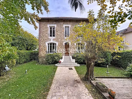 maison spacieuse à vendre à écouen - 150 95 m² habitables - 5 chambres  proche de la gare