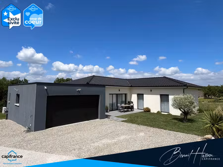 maison moderne t5 avec double garage sur terrain 1466m²