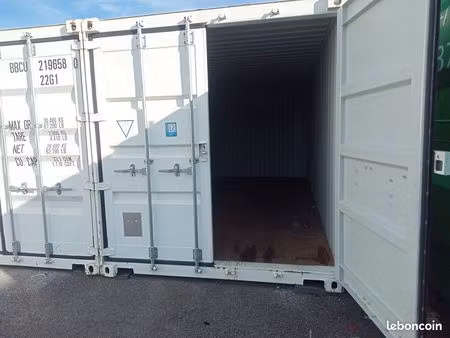 box/garage/container