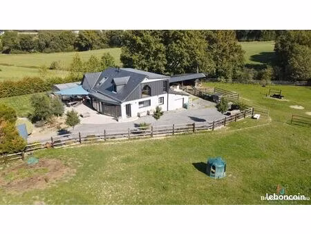 propriété 6 pièces 225 m²