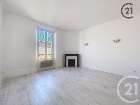 appartement f2 à louer - 2 pièces - 53 m2 - villeneuve sur yonne - 89 - bourgogne