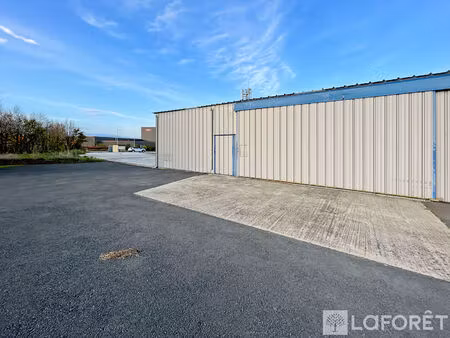 local commercial cholet 293 m2