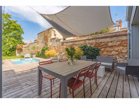 quartier jayan - maison familiale rénovée 6 pièces - 179 m² dpe b piscinette