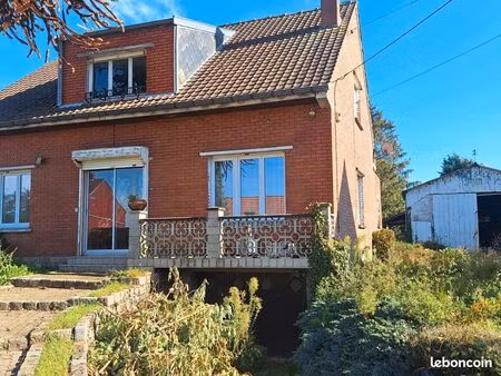 pavillon individuel avec grand hangar