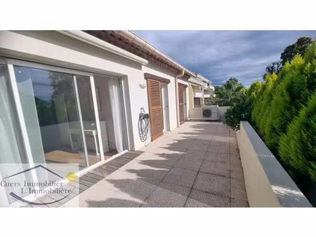 sollies pont bureau t3 d'environ 55m2 avec terrasse d'enviro