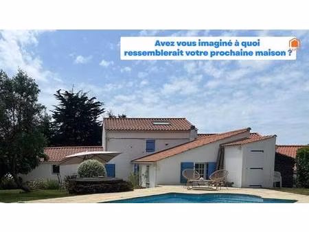maison familiale entre mer et campagne.