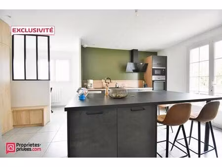 maison saint pierre des echaubrogne 6 pièce(s) 110 m2