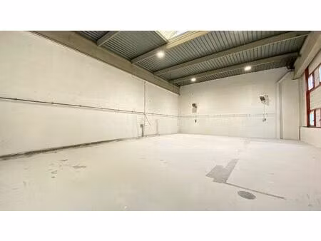 location local d'activités bondy 370 m²